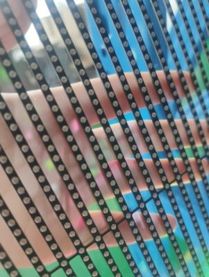 1000 X 500 mm Przejrzystość szkła LED Ekran Reklamowy 32873 Piksele ODM FCC