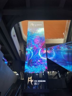 Longda Signage Przezroczysta szklana ściana ekranu LED 281 bilionów 1R1G1B