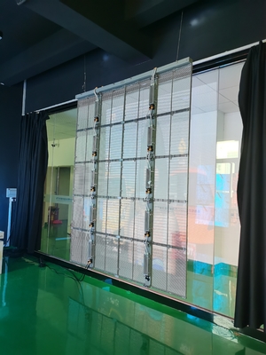 75% przezroczysty wyświetlacz LED Przestrzeń do instalacji wewnątrz / na zewnątrz