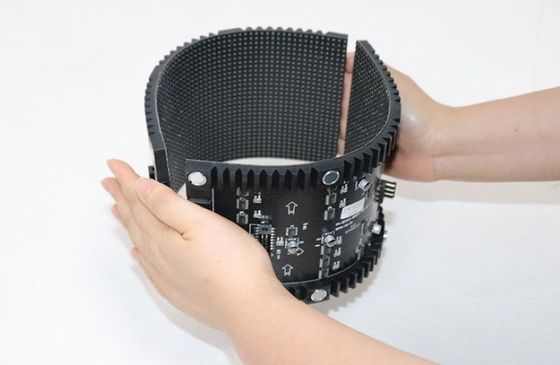 Elastyczny wyświetlacz LED z kolumną z ROHS do reklamy w sklepach detalicznych z Chin