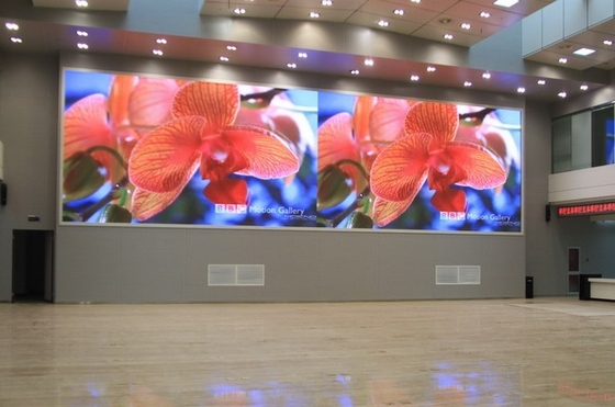 Wewnętrzny wyświetlacz LED Longda Trwała szafka ścienna wideo 320 × 160 mm 3840 Hz