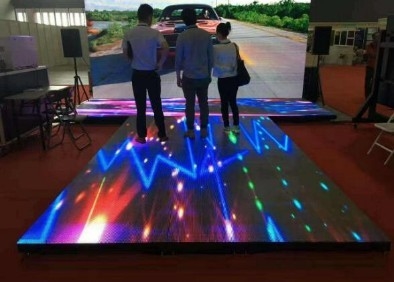 Pełny kolor 1/10 Scan LED Dance Floor Display W40 * H40dots 25600 punktów / M2