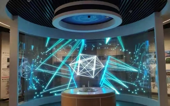 3840 Hz Przezroczysty szklany ekran LED P3.9 P7.8