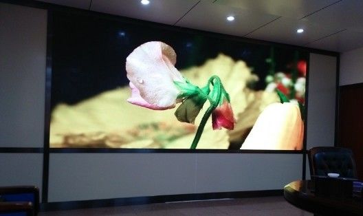 Wewnętrzne P2. 5 Małe ekrany LED z rozdzielczością pikseli wysokiej rozdzielczości 3840hz Dla biur korporacyjnych
