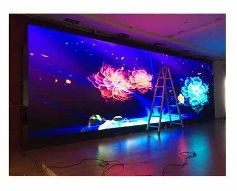 Mały wyświetlacz LED P2 Ekran LED 1/40 Skanowanie sterowanie Novastar