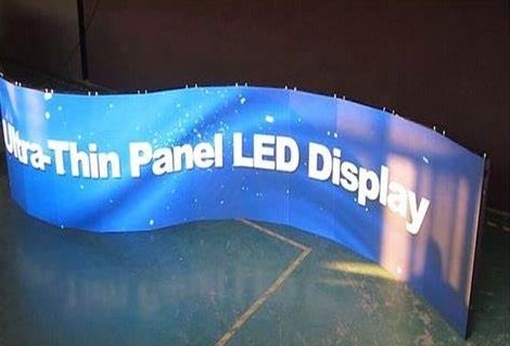 Komercyjny wyświetlacz kurtyny LED z elastycznym modułem FPC 200W / M2 1/64s
