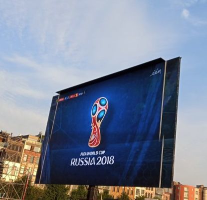 ODM P3.076 Zewnętrzne ściany wideo LED Billboard LED stały ISO14001 1R1G1B Reklama