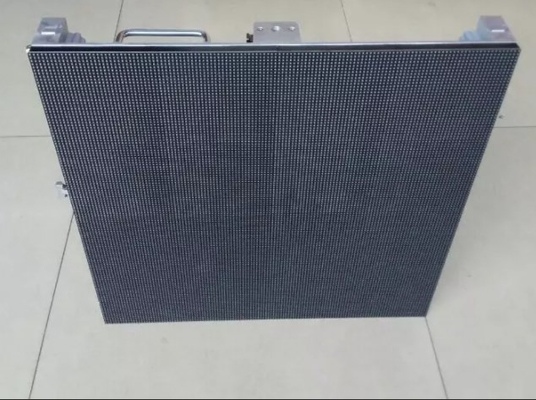 Wysoka lekkość 1R1G1B Zewnętrzne ściany wideo LED Tablica reklamowa P4mm 14bit