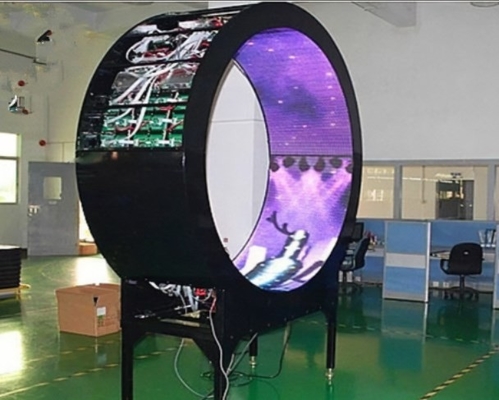 240X120mm Zakrzywiony ekran LED SMD1515 Wewnętrzny elastyczny panel modułu LED P2