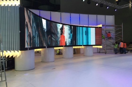 P2.5 P3 Wyświetlacz LED z małymi pikselami Ekran LED na scenie wewnętrznej do audytoriów imprez
